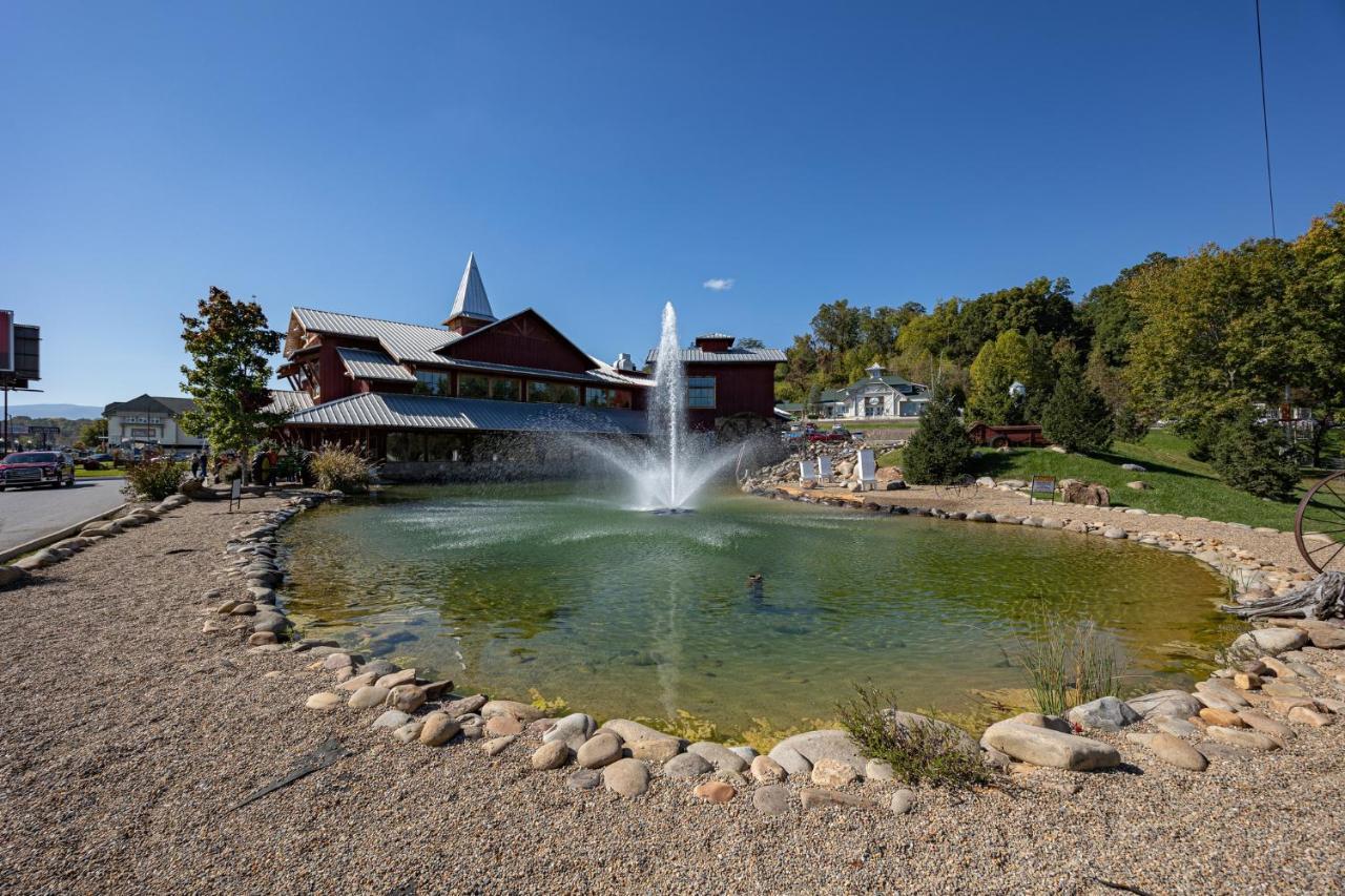 5Bd5B Escape Cabin With 2 Hottubs, Thtr &Game Rm,1Mi To The Parkway! 4Mi To Dollywood - Spring Deal بيدجن فورج المظهر الخارجي الصورة
