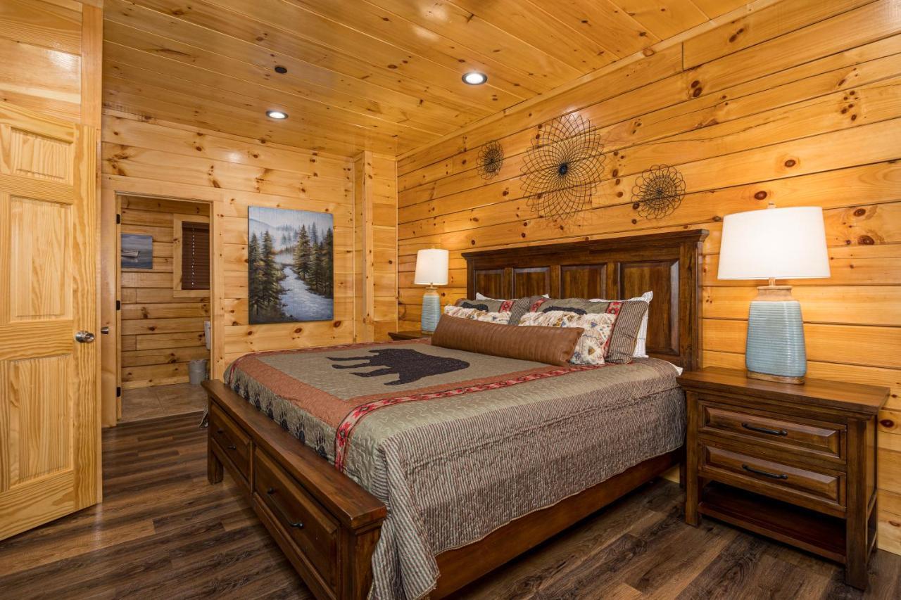 5Bd5B Escape Cabin With 2 Hottubs, Thtr &Game Rm,1Mi To The Parkway! 4Mi To Dollywood - Spring Deal بيدجن فورج المظهر الخارجي الصورة