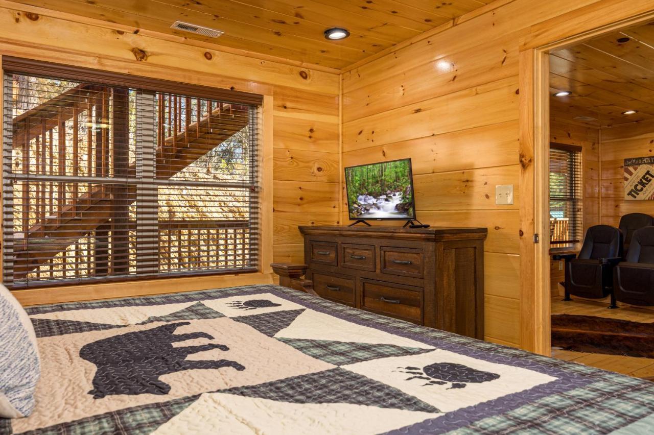 5Bd5B Escape Cabin With 2 Hottubs, Thtr &Game Rm,1Mi To The Parkway! 4Mi To Dollywood - Spring Deal بيدجن فورج المظهر الخارجي الصورة