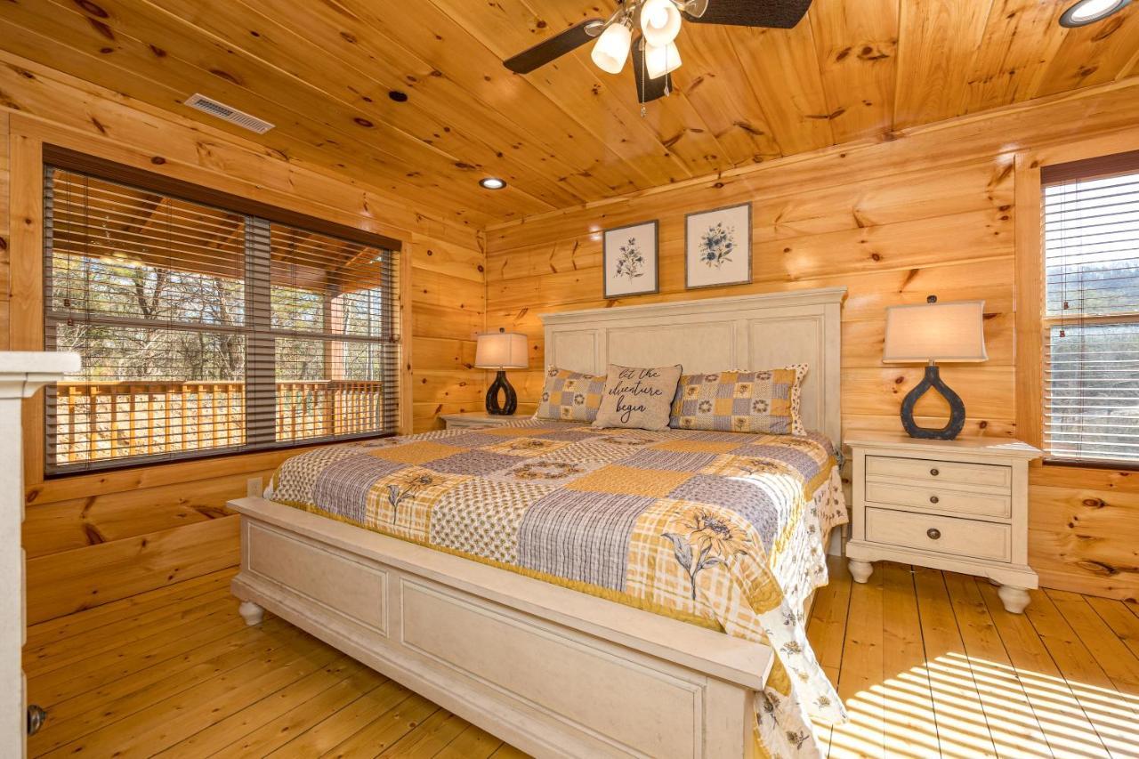 5Bd5B Escape Cabin With 2 Hottubs, Thtr &Game Rm,1Mi To The Parkway! 4Mi To Dollywood - Spring Deal بيدجن فورج المظهر الخارجي الصورة